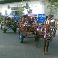 Delman Hias Awali Arak-arakan dari Gedung Sate